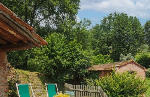 Massa Villa | Cosy apartment in villa for 4 people with WIFI, TV, patio, panoramic view and parking
