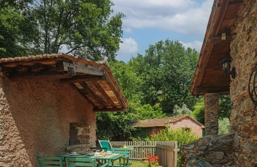 Massa Villa | Cosy apartment in villa for 4 people with WIFI, TV, patio, panoramic view and parking