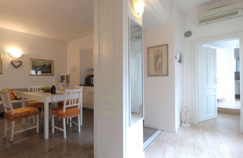 Valdobbiadene Apartment | Cosy apartment for 2 people with WIFI, A/C, TV and balcony
