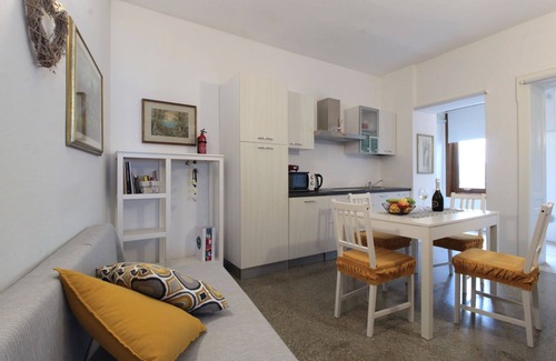 Valdobbiadene Apartment | Cosy apartment for 2 people with WIFI, A/C, TV and balcony