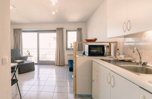 Blankenberge Apartment | Cosy apartment for 2 people with WIFI, TV and balcony