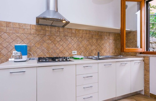 San Baronto Apartment | Cosy apartment for 4 people with WIFI, pool, balcony, pets allowed and panoramic view