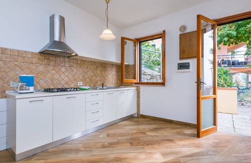San Baronto Apartment | Cosy apartment for 4 people with WIFI, pool, balcony, pets allowed and panoramic view