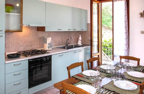 Santa Lucia Apartment | Cosy apartment for 10 people with WIFI, TV and terrace