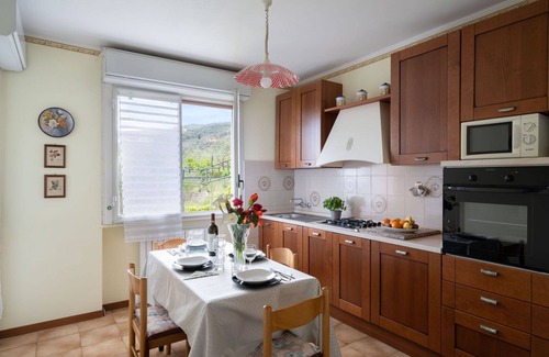 Dolcedo Apartment | Cosy apartment for 10 guests with WIFI, private pool, TV and patio