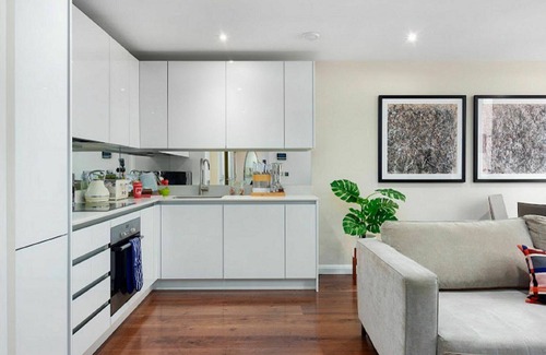 The City of London Apartment | Cosy apartment for 2 people with WIFI and TV