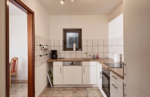 Immerath Apartment | Cosy apartment for 21 people with WIFI, TV, terrace and pets allowed