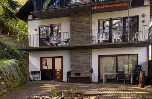 Immerath Apartment | Cosy apartment for 21 people with WIFI, TV, terrace and pets allowed