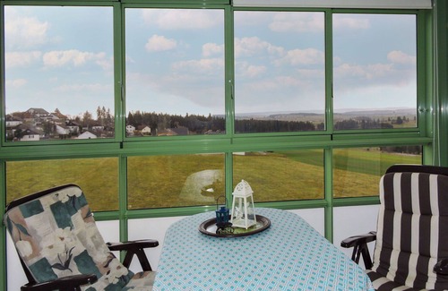 Loffingen Apartment | Cosy apartment for 4 guests with pool, WIFI, TV, balcony and parking