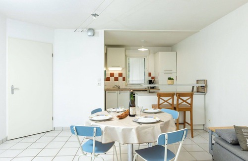 Pleurtuit Apartment | Cosy apartment for 4 guests with WIFI, TV and terrace