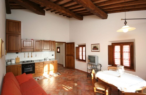 Certaldo Alto Apartment | Cosy apartment for 4 guests with WIFI, A/C, TV and panoramic view, close to San Gimignano
