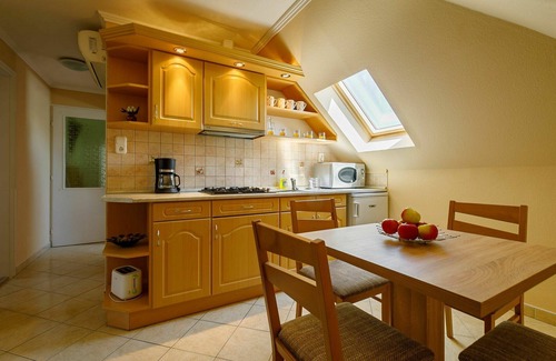 Zamardi Apartment | Cosy apartment for 4 guests with WIFI, A/C, pool