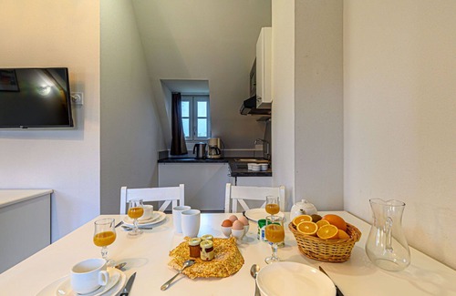 Baden Apartment | Cosy apartment for 4 guests with WIFI, pool, TV and panoramic view