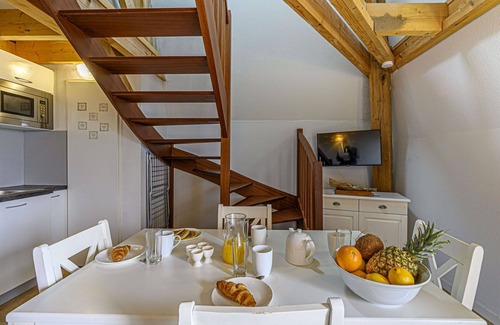 Baden Apartment | Cosy apartment for 4 guests with pool, WIFI, TV and terrace