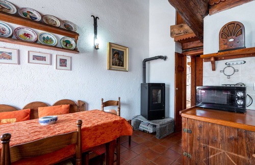 Avise Apartment | Cosy apartment for 4 guests with WIFI, TV, pets allowed and parking