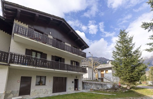 Isola Apartment | Cosy apartment for 4 guests with WIFI, TV, terrace and pets allowed