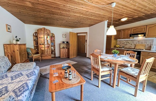 Aftersteg Apartment | Cosy apartment for 4 people with WIFI, TV, balcony and parking