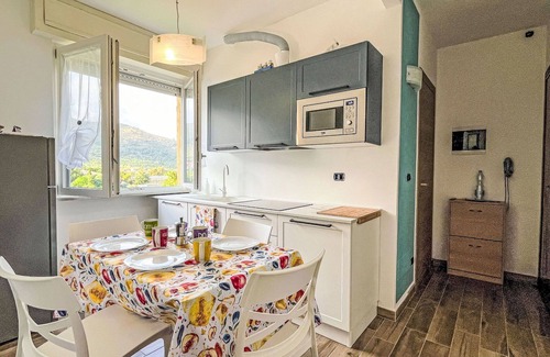 Ceriale Apartment | Cosy apartment for 4 people with WIFI, A/C, TV and balcony