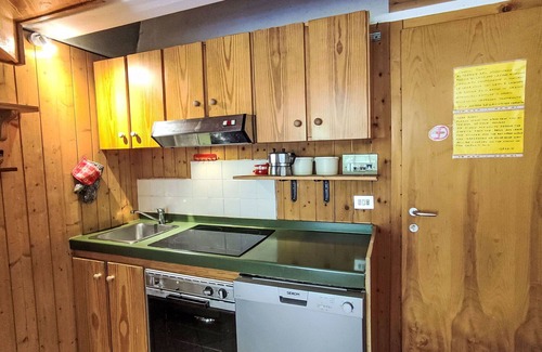 Marilleva Apartment | Cosy apartment for 5 guests with WIFI, TV and patio