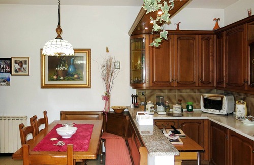 Casoli Apartment | Cosy apartment for 5 guests with pool, WIFI, TV and patio