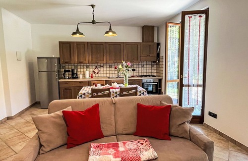 Savona Apartment | Cosy apartment for 5 guests with WIFI, TV, patio, pets allowed and panoramic view