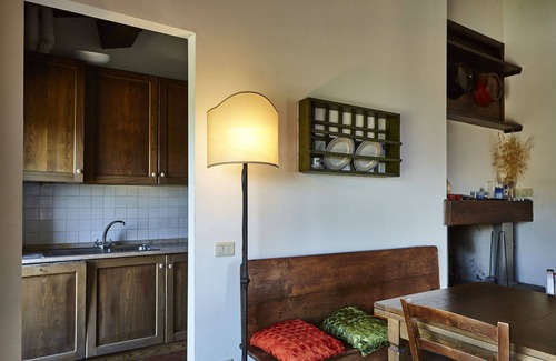 Capolona Apartment | Cosy apartment for 5 people with pool, WIFI, TV, pets allowed and panoramic view, close to Arezzo