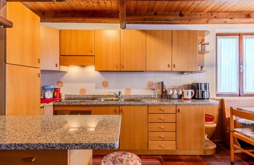 Sfruz Apartment | Cosy apartment for 5 people with WIFI, TV and terrace
