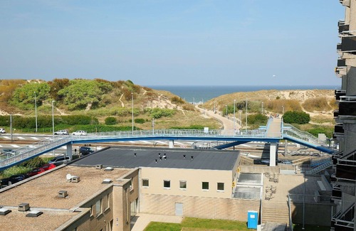 Bredene Apartment | Cosy apartment for 6 guests with WIFI, TV, balcony and pets allowed