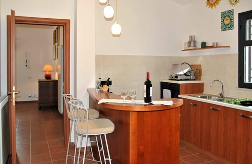 Itri Apartment | Cosy apartment for 6 people with WIFI, pool, TV, patio, pets allowed and parking