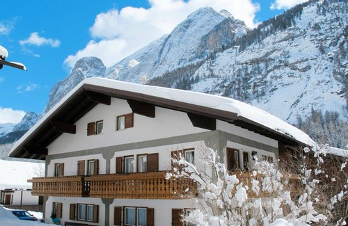 Penia Apartment | Cosy apartment for 6 people with WIFI, TV and patio
