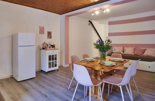 Claino Con Osteno Apartment | Cosy apartment for 6 people with WIFI, TV and pets allowed