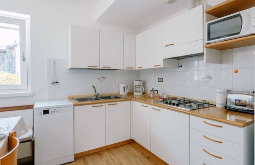 Caldonazzo Apartment | Cosy apartment for 4 people with WIFI, TV, patio and pets allowed