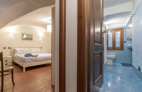 Dolceacqua Apartment | Cosy apartment for 4 guests with WIFI, TV and terrace
