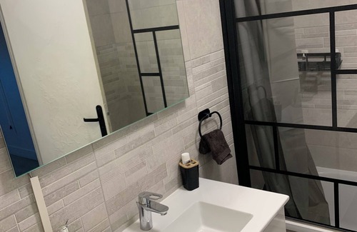 Aulnay-sous-Bois Apartment | Cosy apartment near CDG airport and Villepinte exhibition center