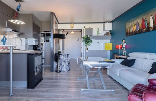 Le Home Apartment | Cosy apartment for 4 people with WIFI, TV and balcony