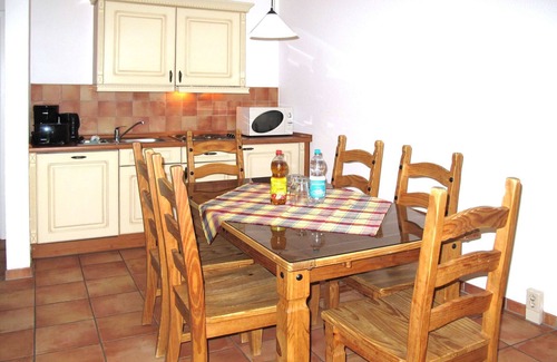Hasserode House | Cosy apartment in villa for 10 guests with pool, WIFI, TV, terrace, pets allowed and parking