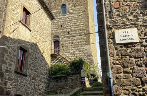 Montecatini Val di Cecina House | Cosy apartment in villa with A/C, pool, WIFI, TV, terrace, pets allowed, panoramic view, parking