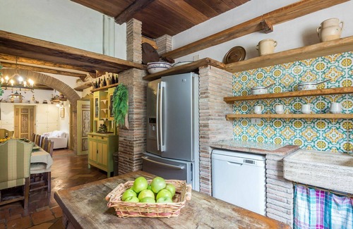 Rocca di Papa Villa | Cosy apartment in villa for 13 guests with WIFI, A/C, private pool, TV and patio