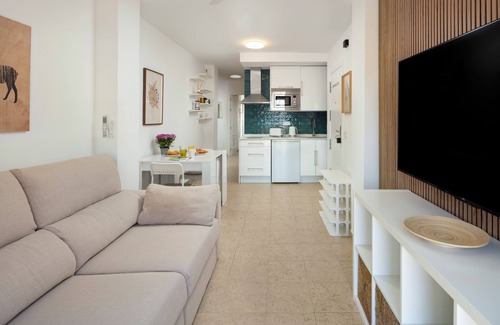 Las Lagunas Apartment | Cosy Apartment in Las Lagunas - Sleeps 5