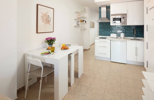 Las Lagunas Apartment | Cosy Apartment in Las Lagunas - Sleeps 5