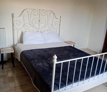 Amarinthos Apartment | Cosy Apartment in relaxed neighbourhood