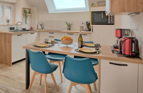 Plouhinec Villa | Cosy apartment in villa for 4 guests with WIFI, TV and terrace