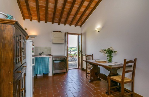 Cinigiano Villa | Cosy apartment in villa for 2 guests with pool, A/C, WIFI, patio and panoramic view