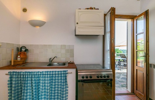 Cinigiano Villa | Cosy apartment in villa for 2 guests with pool, A/C, WIFI, patio and panoramic view