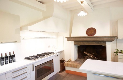 Montaione Villa | Cosy apartment in villa with pool, A/C, WIFI, TV, veranda and panoramic view, close to San Gimig.