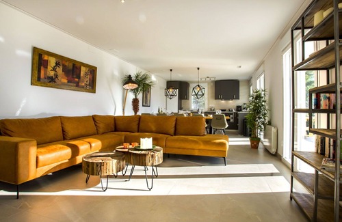 Alcalali Villa | Cosy apartment in villa with A/C, WIFI, private pool, TV, patio, pets allowed and panoramic view