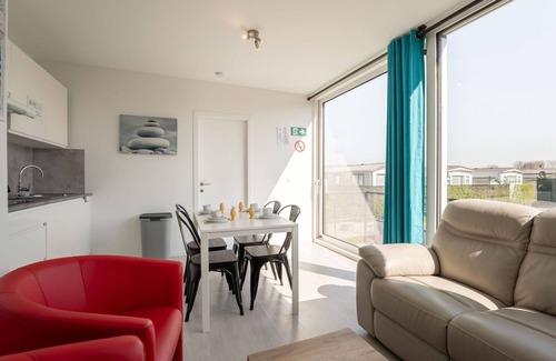 Klemskerke House | Cosy apartment in villa for 4 people with A/C, WIFI, TV, terrace and pets allowed