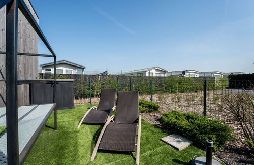 Klemskerke House | Cosy apartment in villa for 4 people with A/C, WIFI, TV, terrace and pets allowed
