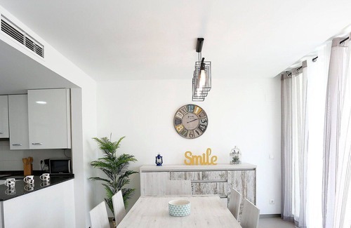 L'Ampolla House | Cosy apartment in villa for 6 people with WIFI, A/C, pool, TV, patio, pets allowed and parking