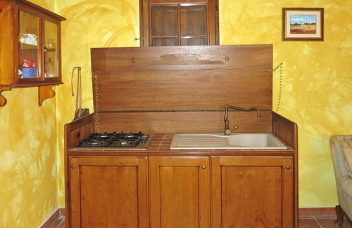 Casalbordino House | Cosy apartment in villa for 6 guests with pool, WIFI, TV and terrace